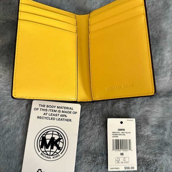 Michael Kors Daisy Yellow Cardholder - Picture 2 of 5